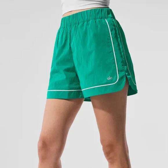 ALO Yoga | Shorts | Alo Motivate Track Short | Poshmark